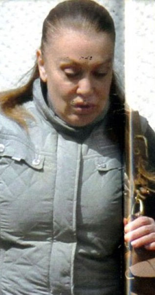 Silvio gode, Veronica “perde” un milione al mese Silvio gode, Veronica “perde” un milione al mese