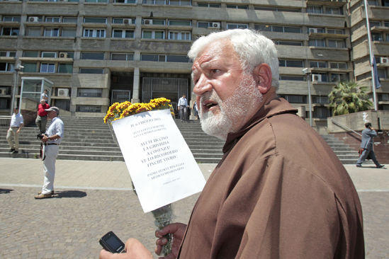 Padre Fedele, la Cassazione: rifare il processo