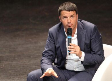 Schiaffo di Renzi alla minoranza Pd. Le poltrone chiave ai suoi fedelissimi