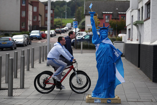 Guerriglia in Scozia dopo il referendum. Paura a Glasgow Guerriglia in Scozia dopo il referendum. Paura a Glasgow