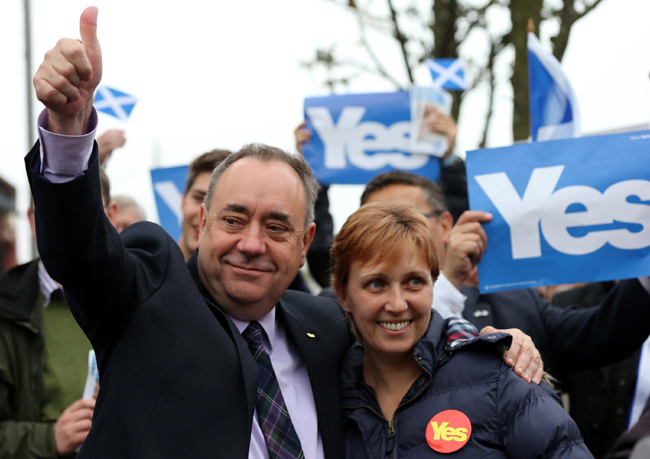 Guerriglia in Scozia dopo il referendum. Paura a Glasgow Guerriglia in Scozia dopo il referendum. Paura a Glasgow