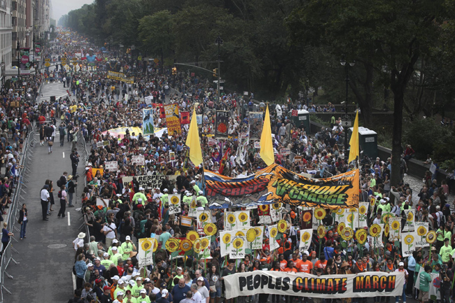 Clima, in migliaia in marcia nel mondo contro i gas serra Clima, in migliaia in marcia nel mondo contro i gas serra