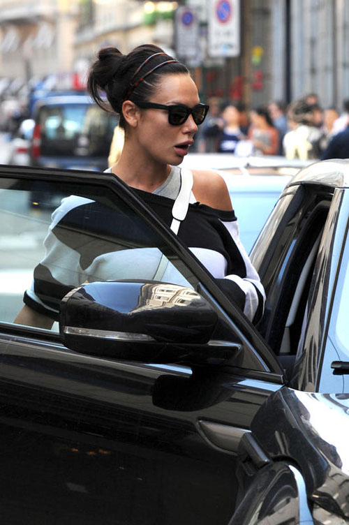 Nicole Minetti torna alle origini. Apre un centro dentistico a Roma