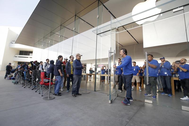 Febbre da iPhone 6 anche in Italia: ecco come e dove trovarlo Febbre da iPhone 6 anche in Italia: ecco come e dove trovarlo