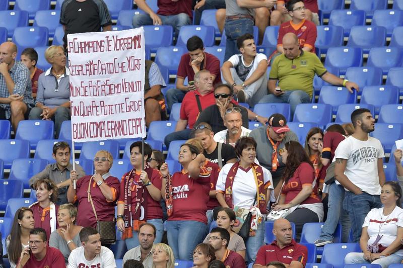 L’Olimpico con la febbre a 38-Totti. Il pupone: “Siete unici” L’Olimpico con la febbre a 38-Totti. Il pupone: “Siete unici”