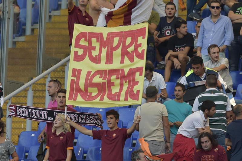 L’Olimpico con la febbre a 38-Totti. Il pupone: “Siete unici” L’Olimpico con la febbre a 38-Totti. Il pupone: “Siete unici”
