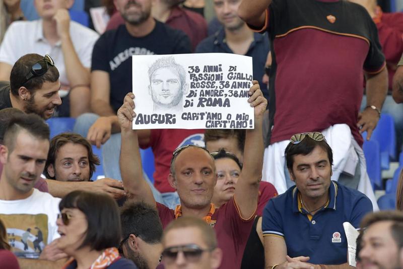 L’Olimpico con la febbre a 38-Totti. Il pupone: “Siete unici” L’Olimpico con la febbre a 38-Totti. Il pupone: “Siete unici”