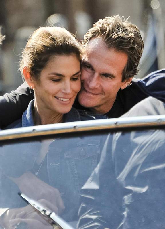 Coppia Clooney in municipio, Amal sposa in pantaloni Coppia Clooney in municipio, Amal sposa in pantaloni