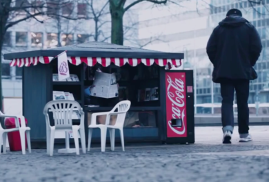 Mini-chioschi per mini lattine: la trovata di Coca-Cola moltiplica le vendite