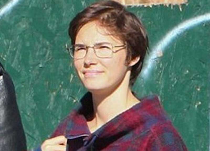 Nuovo fidanzato e nuovo taglio di capelli. Ora Amanda sembra Sollecito
