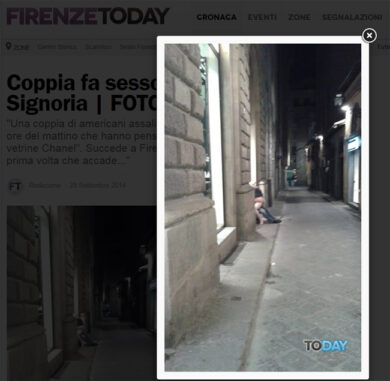 Firenze a luci rosse, coppia fa sesso in piazza della Signoria
