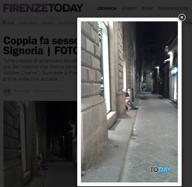 Firenze a luci rosse, coppia fa sesso in piazza della Signoria Firenze a luci rosse, coppia fa sesso in piazza della Signoria
