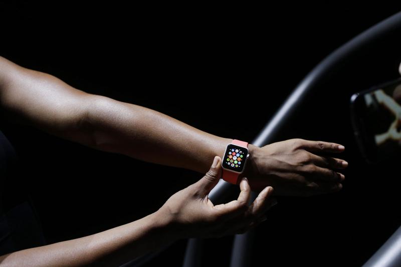 Galleria foto 'Apple vuole diventare di moda: Watch in mostra alla Paris Fashion Week' - foto 1