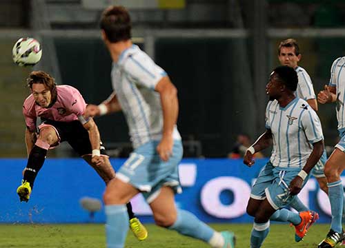 La Lazio ritrova il campionato: 4-0. A Palermo si gioca… anche in campo La Lazio ritrova il campionato: 4-0. A Palermo si gioca… anche in campo