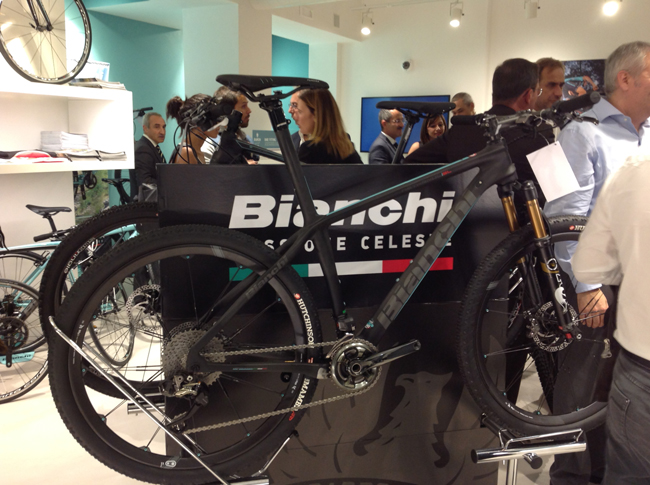 Aperto a Milano “Bianchi Cafè & Cycles” è il primo in Italia Aperto a Milano “Bianchi Cafè & Cycles” è il primo in Italia