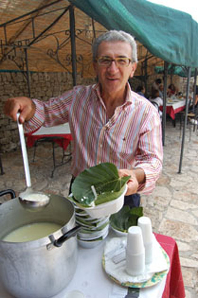 Il Salento tra dieta mediterranea e antiche tradizioni Il Salento tra dieta mediterranea e antiche tradizioni