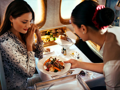 Maroni viaggia nella suite di Emirates. Rumors: “Upgrade gratuito”. Inside Maroni viaggia nella suite di Emirates. Rumors: “Upgrade gratuito”. Inside
