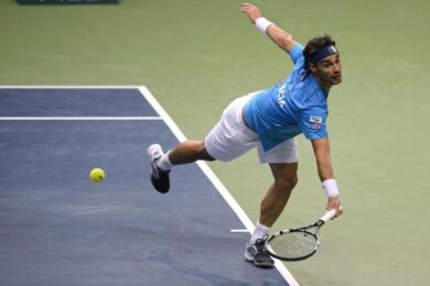 Fognini esce con il numero 553 del mondo e mostra il dito medio