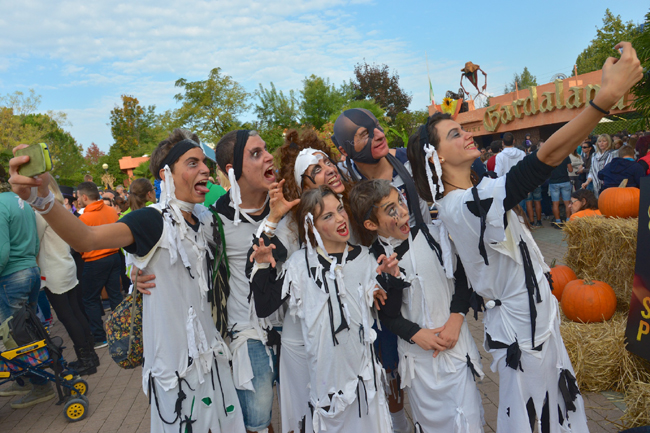 Con Gardaland Magic Halloween, c’è anche Elenoire Casalegno Con Gardaland Magic Halloween, c’è anche Elenoire Casalegno