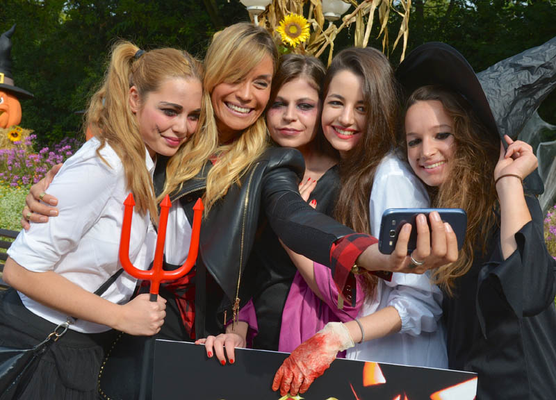 Con Gardaland Magic Halloween, c’è anche Elenoire Casalegno Con Gardaland Magic Halloween, c’è anche Elenoire Casalegno