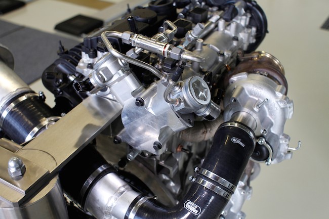 Volvo presenta il prototipo del propulsore da 450 CV High Performance Drive-E Volvo presenta il prototipo del propulsore da 450 CV High Performance Drive-E