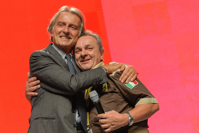 Luca di Montezemolo commosso saluta le donne e gli uomini della Ferrari Luca di Montezemolo commosso saluta le donne e gli uomini della Ferrari