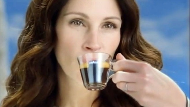 Lavazza da Carosello al paradiso. E il marchio ora torna sulla Terra Lavazza da Carosello al paradiso. E il marchio ora torna sulla Terra