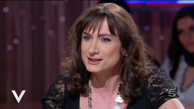 Diritti gay, Vladimir Luxuria va a cena a casa di Silvio Berlusconi