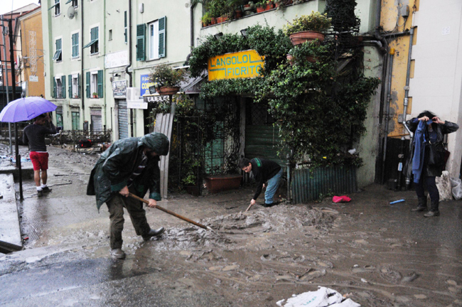 Genova blindata, nuovo allarme. La procura: “Disastro colposo”