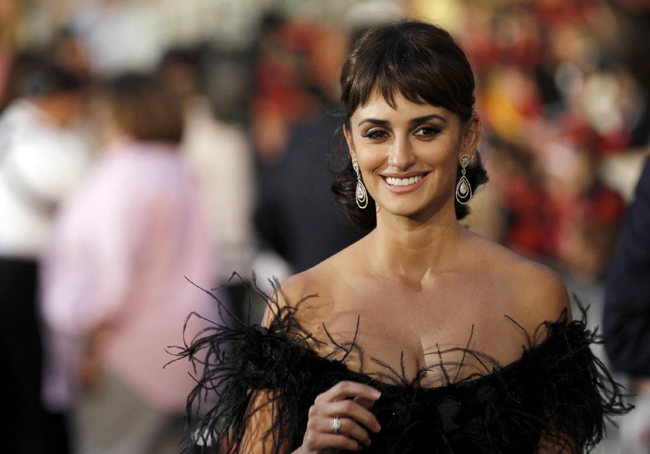Esquire elegge Penelope Cruz la donna più bella del mondo. Foto Esquire elegge Penelope Cruz la donna più bella del mondo. Foto