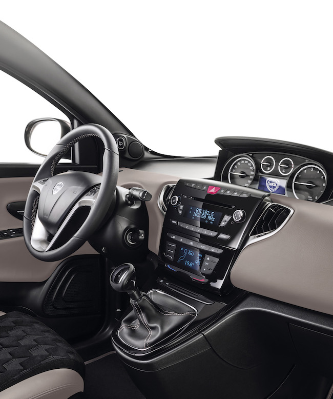 Nuova Ypsilon ELLE, la fashion city car per eccellenza