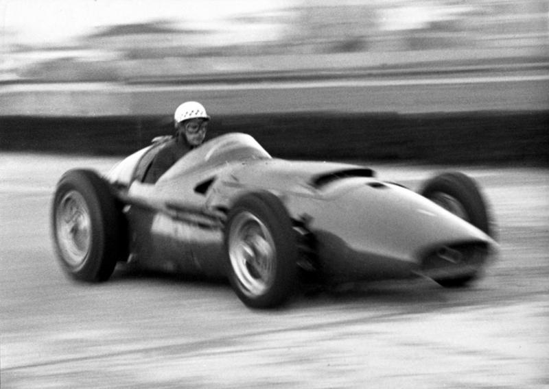Maserati, da Nuvolari a Marchionne: I 100 anni del tridente con Filmmaster Maserati, da Nuvolari a Marchionne: I 100 anni del tridente con Filmmaster
