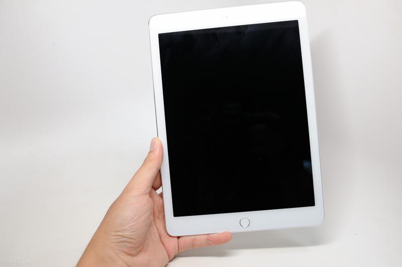 Apple presenta i suoi nuovi tabletEcco l’iPad Air 2: guarda le foto