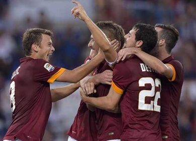 Rigore per la Juve. L’Olimpico se la ride. Steso il Chievo, Roma con la testa al Bayern