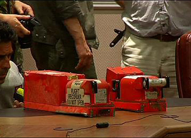 Aereo malese abbattuto, gli 007 tedeschi: missile sparato dai filorussi