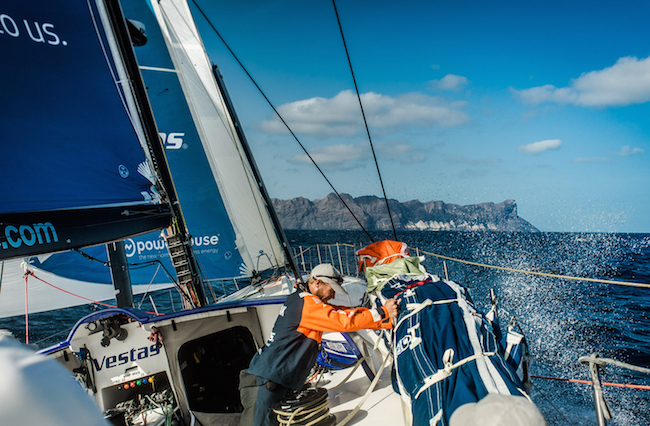 Volvo Ocean Race lascia Capo Verde alle spalle, ora l’ostacolo calme equatoriali