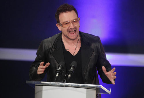 Bono Vox e gli occhiali da sole: “Sono malato da vent’anni” Bono Vox e gli occhiali da sole: “Sono malato da vent’anni”