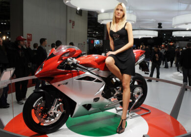 La tedesca Daimler punta sulle moto. E vuole il 25% dell’italiana Mv Agusta