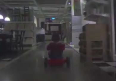 Halloween, l’omaggio di Ikea a Shining