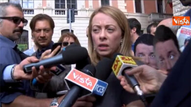 Meloni nei quartieri popolari Aler: “Stop alle occupazioni abusive”