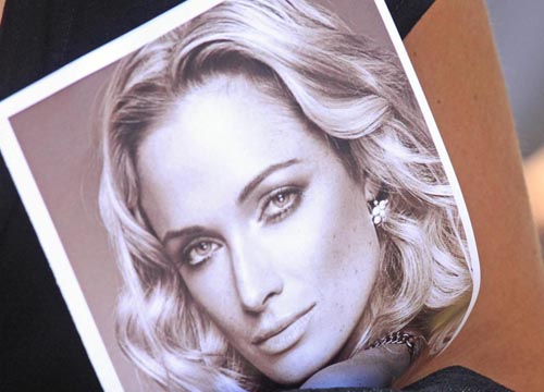 Pistorius, la madre di Reeva: “Non hanno mai fatto sesso, lei lo voleva lasciare” Pistorius, la madre di Reeva: “Non hanno mai fatto sesso, lei lo voleva lasciare”