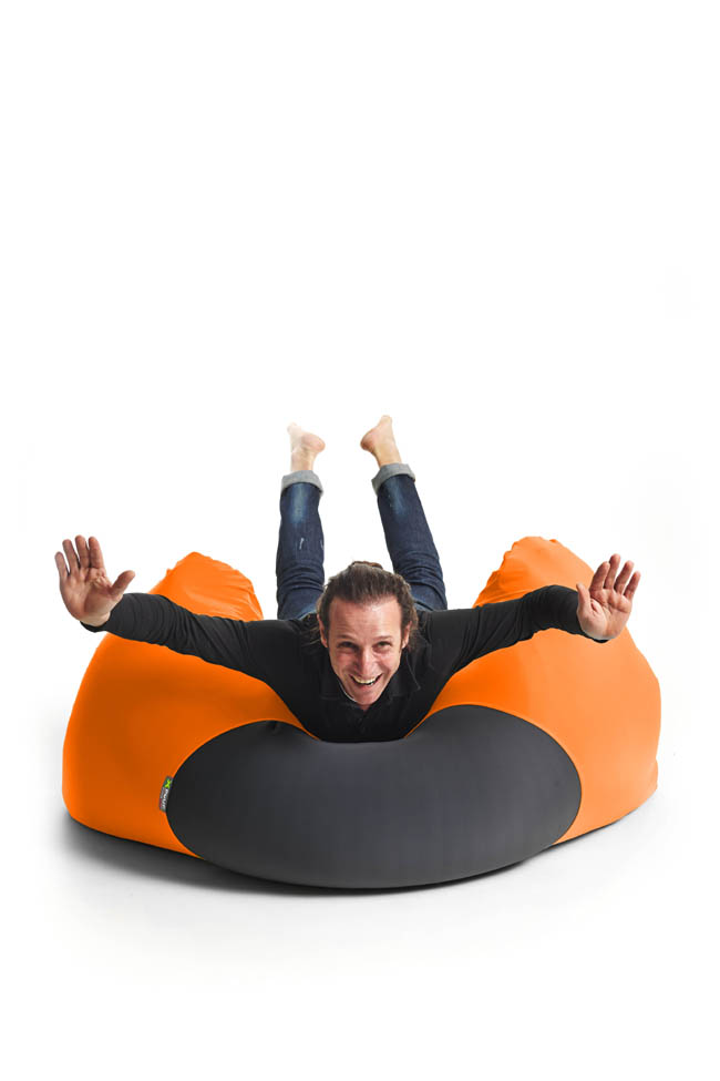 Affari ha scelto/ X-FIVE, il pouf che si ispira al windsurf Affari ha scelto/ X-FIVE, il pouf che si ispira al windsurf