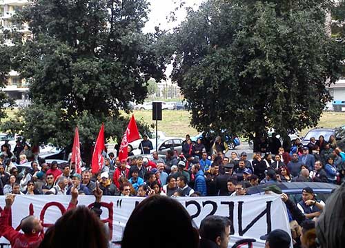 I movimenti per il diritto all’abitare occupano l’assessorato I movimenti per il diritto all’abitare occupano l’assessorato