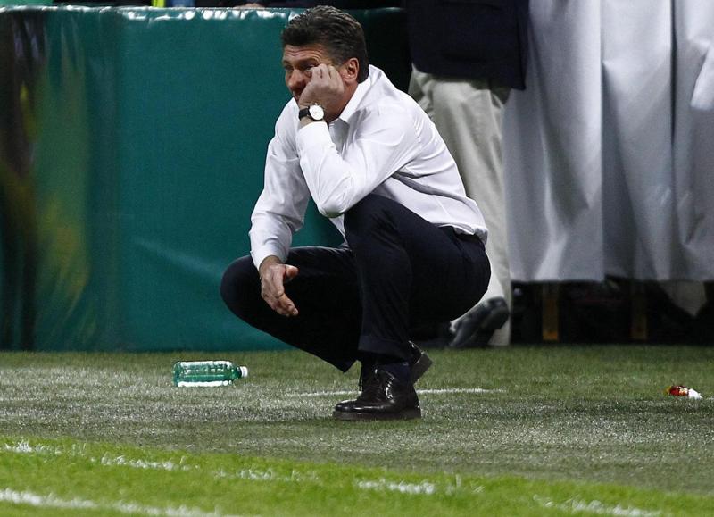 Mazzarri: “Fischi? Non sto a contarli. Siamo in democrazia” Mazzarri: “Fischi? Non sto a contarli. Siamo in democrazia”