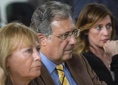 Cucchi, il legale: “Azione contro il ministero”. Il presidente della Corte: “No alla gogna mediatica” Cucchi, il legale: “Azione contro il ministero”. Il presidente della Corte: “No alla gogna mediatica”