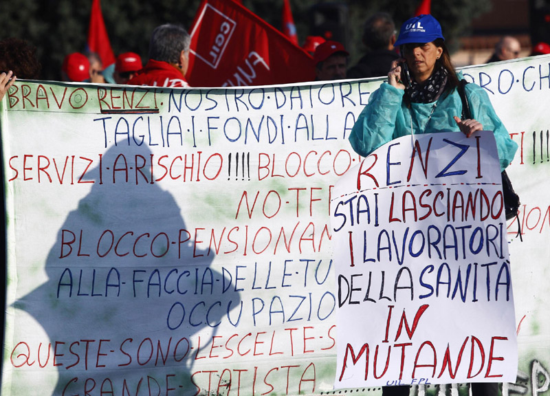 Jobs Act, Renzi contestato a Brescia dalla Fiom Jobs Act, Renzi contestato a Brescia dalla Fiom