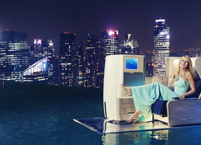 Adv, Gwyneth Paltrow sale a bordo di British Airways Adv, Gwyneth Paltrow sale a bordo di British Airways
