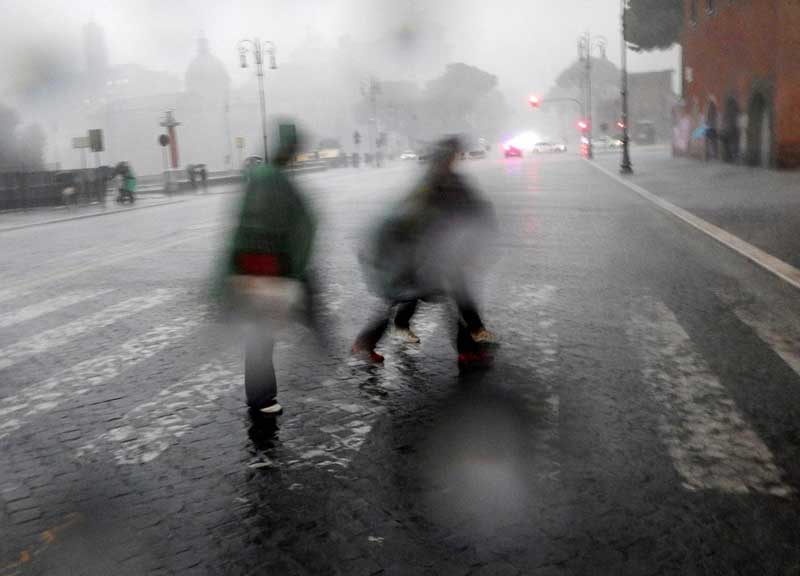 Ciclone, notte di paura in Sicilia. Al Nordest rimane l’allarme rosso Ciclone, notte di paura in Sicilia. Al Nordest rimane l’allarme rosso