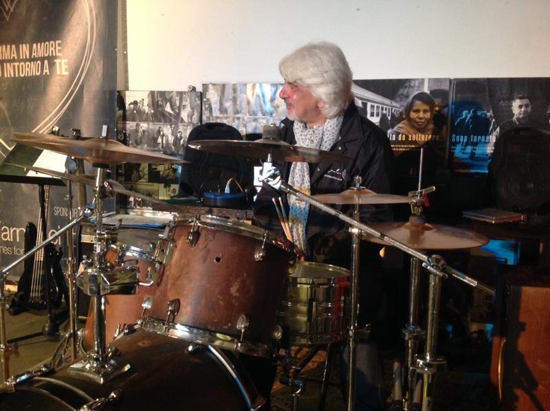 Milano, concerto live per il trentennale di don Mazzi. Perrino: “Il ritmo è il sale della vita”