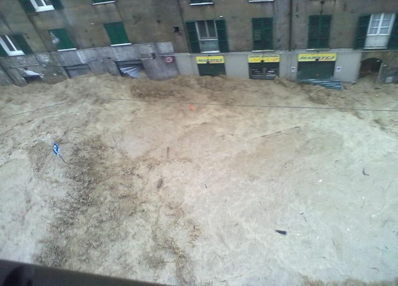 Alluvione in Liguria, 2 morti a Lievi. A Chiavari arriva l’esercito Alluvione in Liguria, 2 morti a Lievi. A Chiavari arriva l’esercito